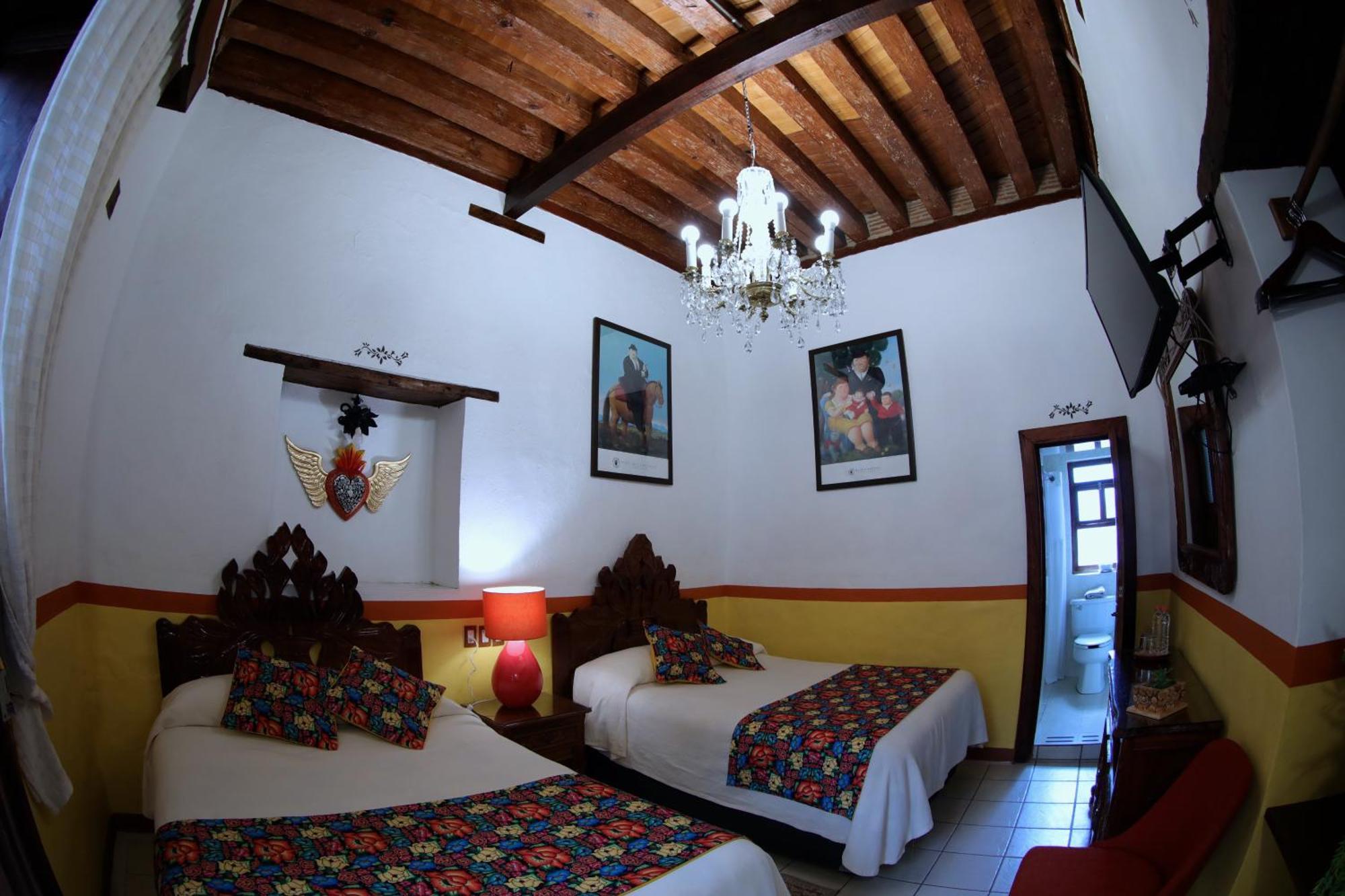 Hotel Casa Baez Пацкуаро Экстерьер фото