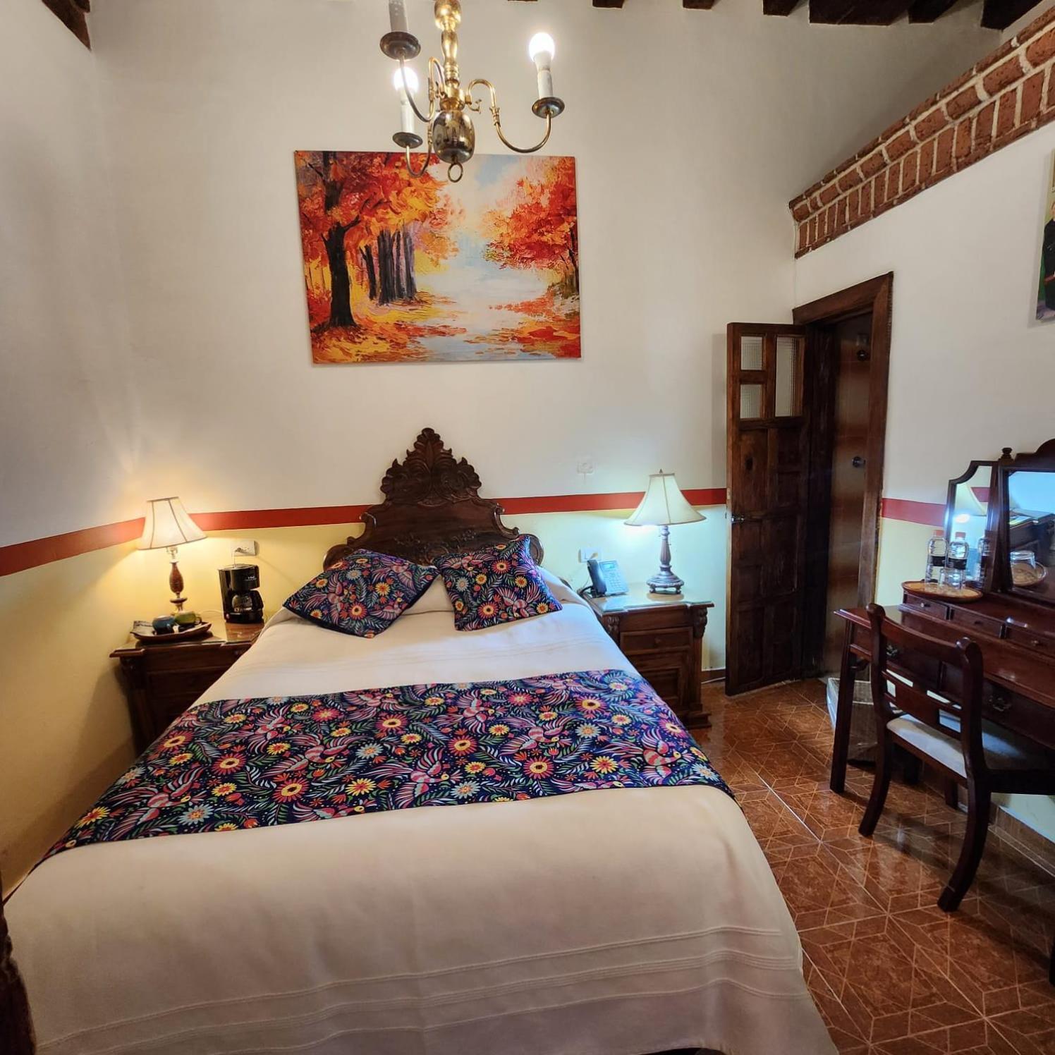 Hotel Casa Baez Пацкуаро Экстерьер фото