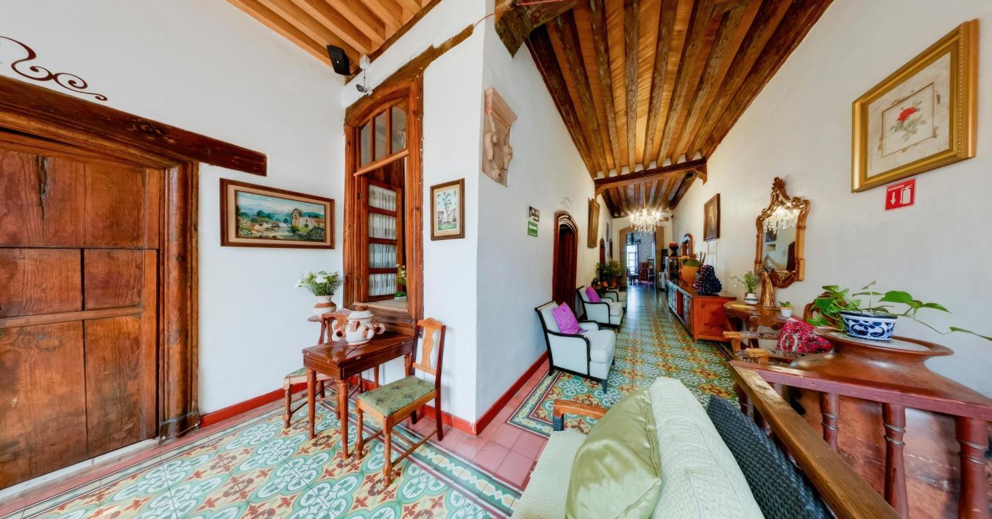 Hotel Casa Baez Пацкуаро Экстерьер фото